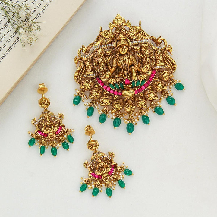 Yalisha Nagas Pendant Set