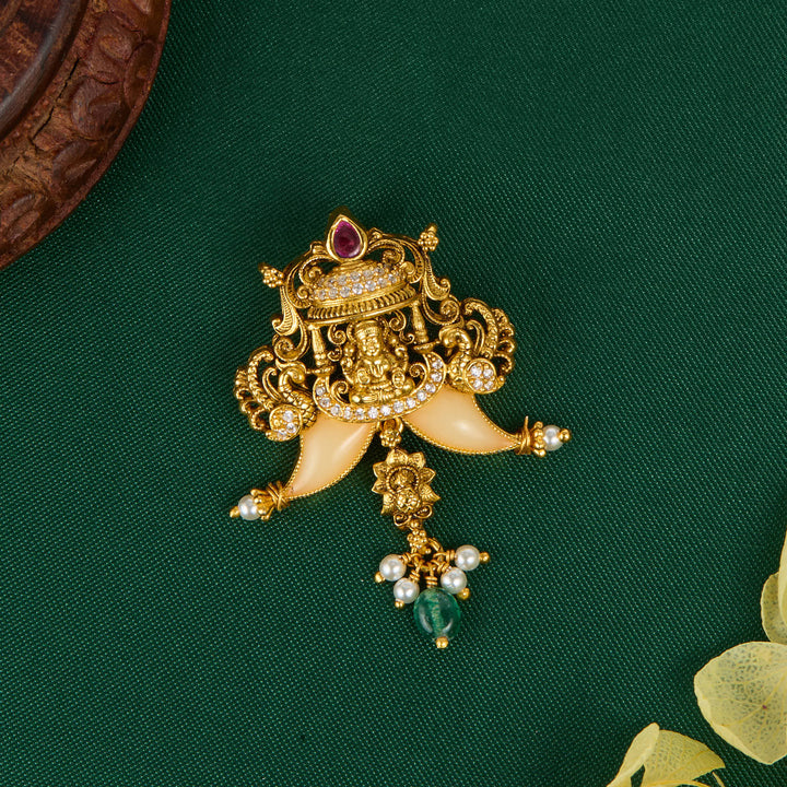 Dazzling Nagas Pendant