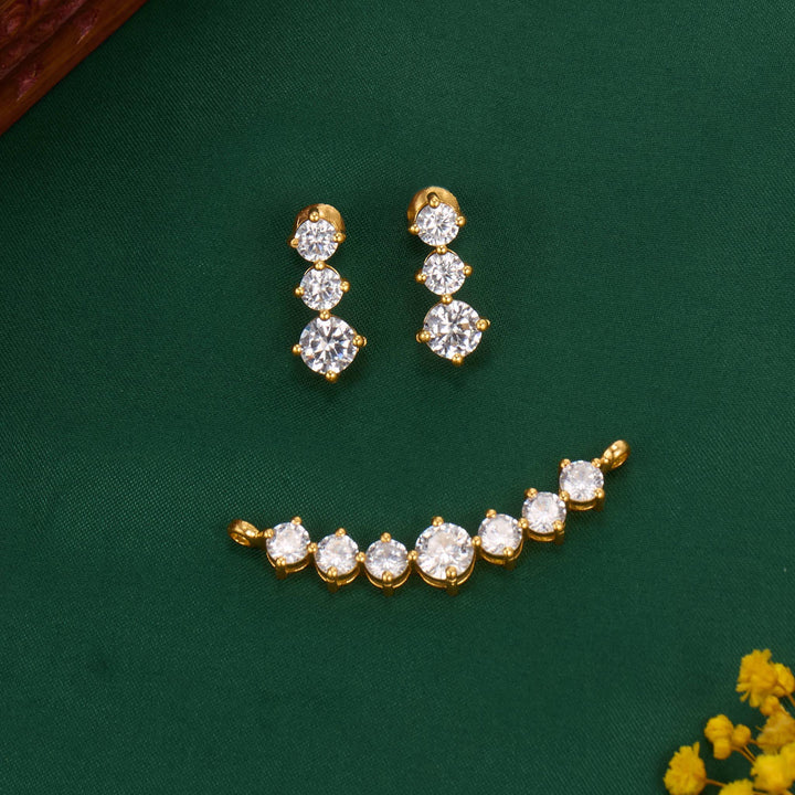 Sparkling Stone Pendant Set
