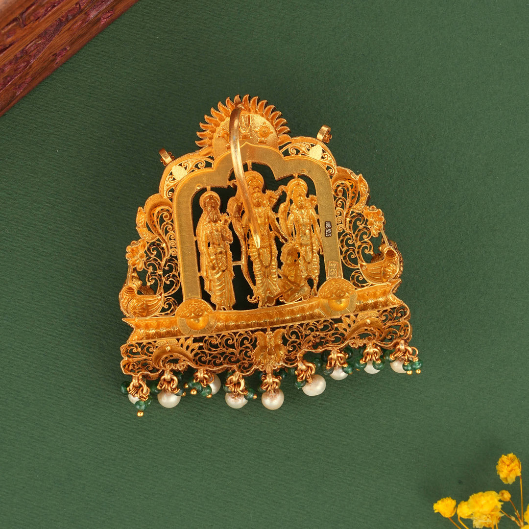 Luxurious 3D Spl Pendant