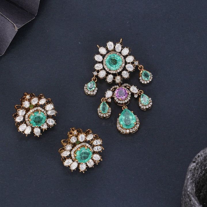 Stylish Victorian Pendant set