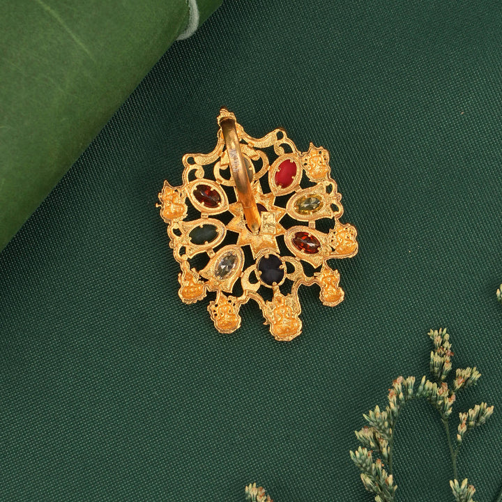 Aarika Nagas Pendant
