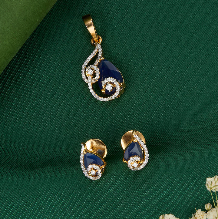 Sarvada Pendant Set