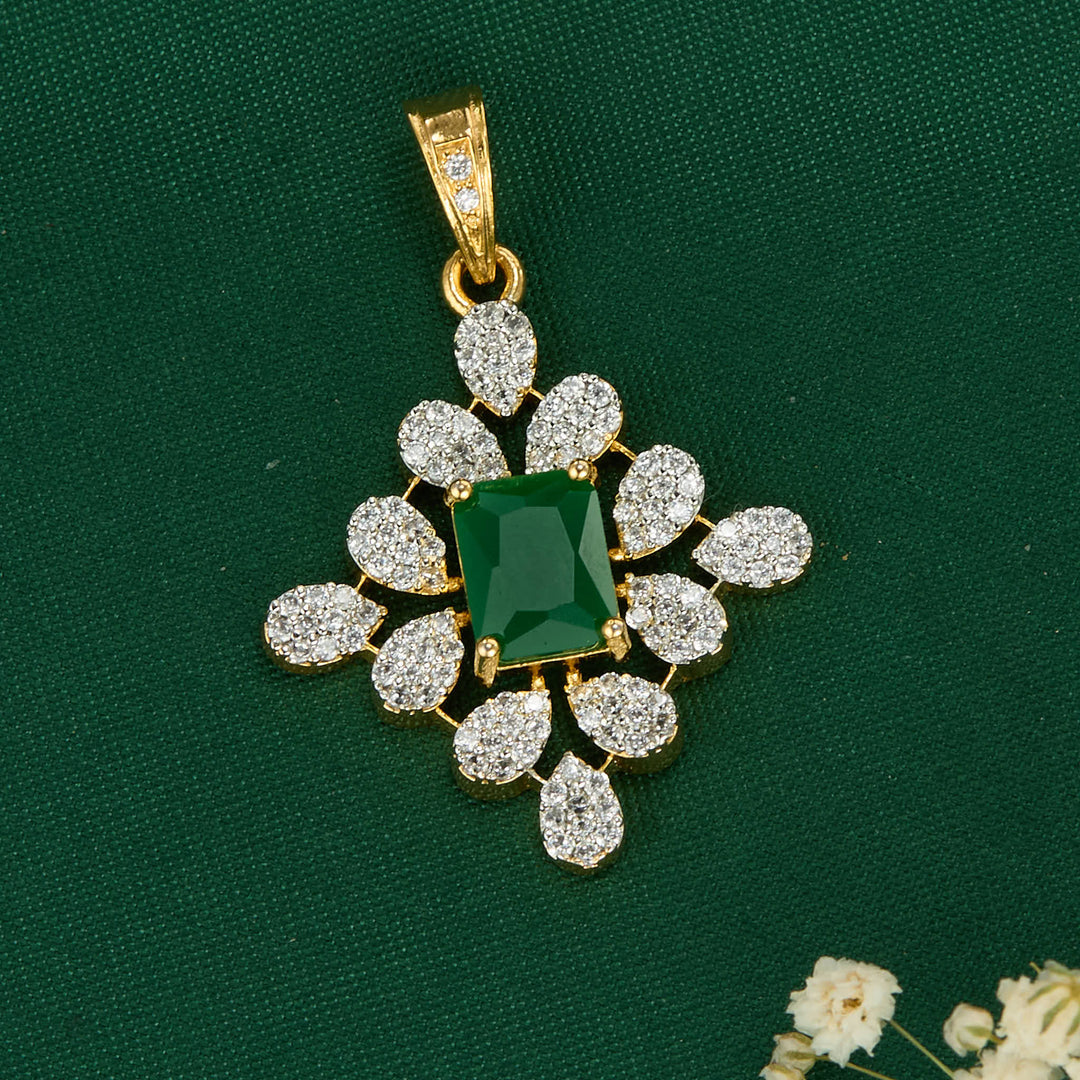 Attractive Avikam Pendant Set
