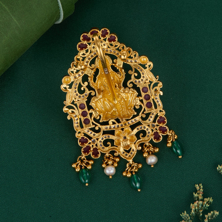 Dazzling Nagas Pendant