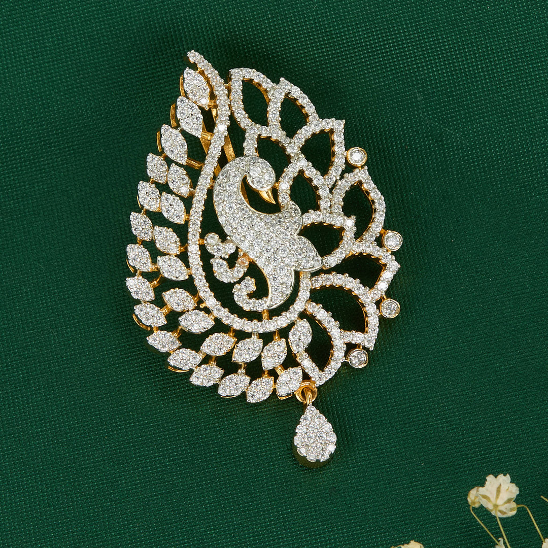 Glittering Avikam Pendant Set
