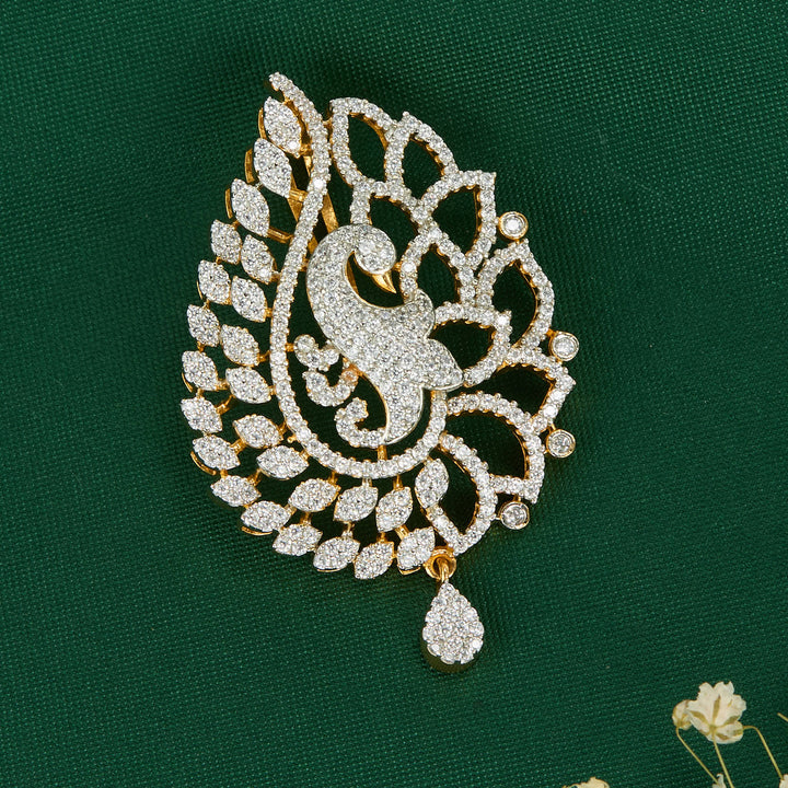 Glittering Avikam Pendant Set