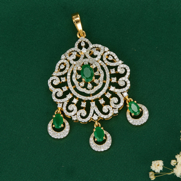 Amazing Avikam Pendant Set