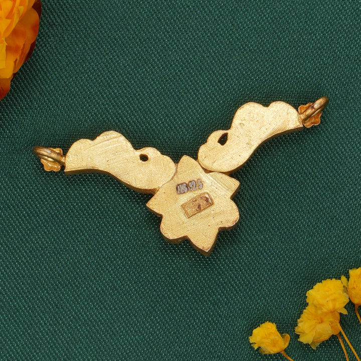 Vahitha Kundan Pendant