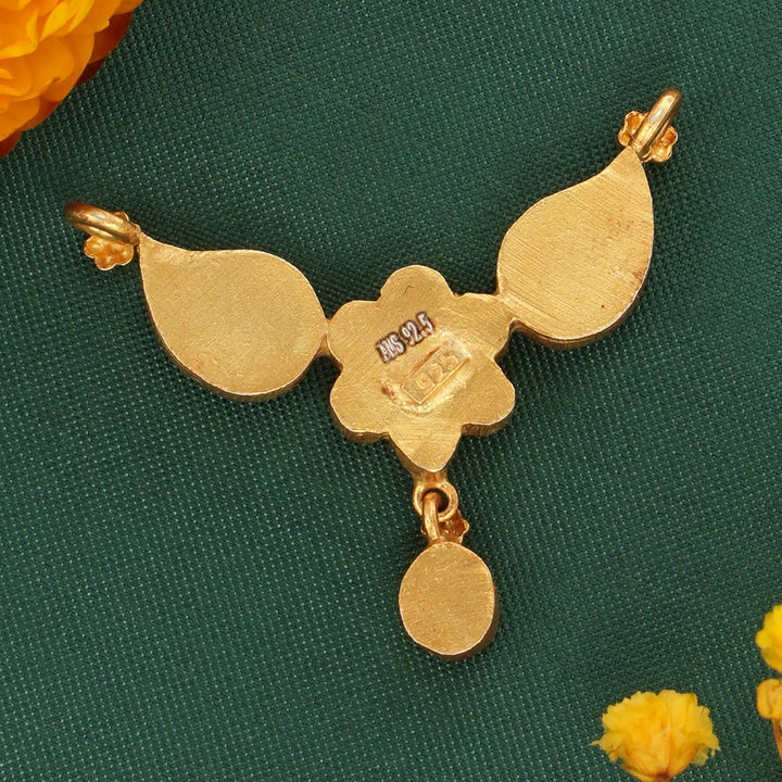 Prithikha Kundan Pendant
