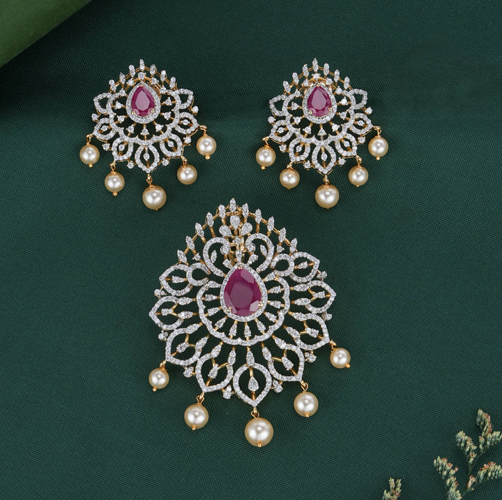 Dahlia Avikam Pendant Set
