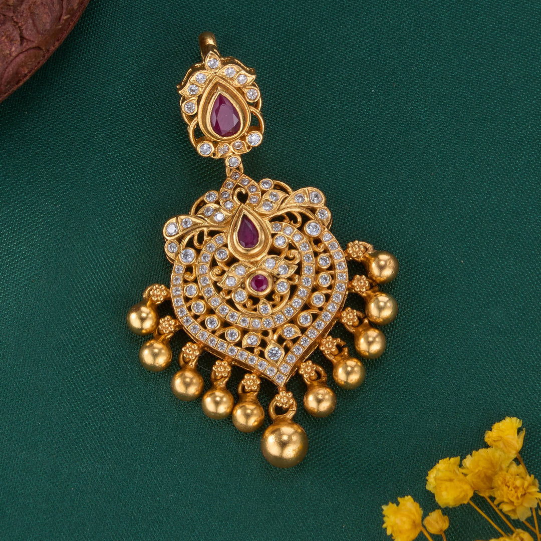 Sparkling Stone Pendant