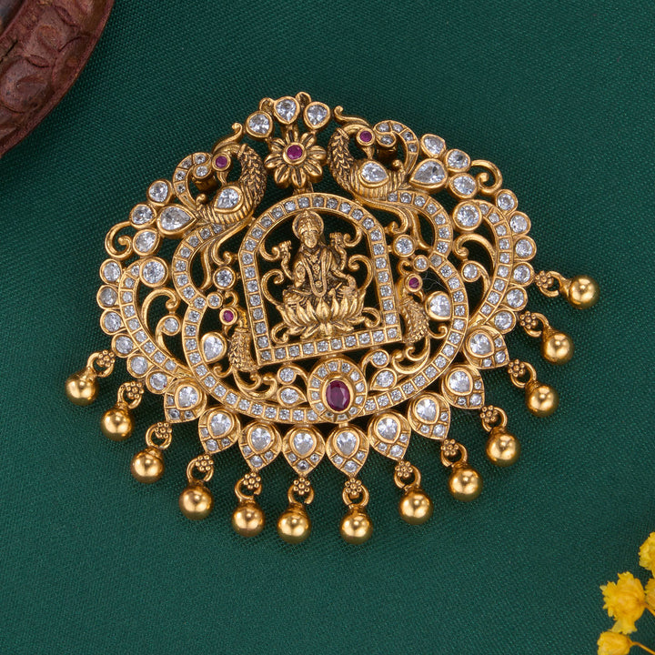 Sparkling Nagas Pendant