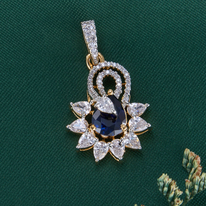 Martina Avikam Pendant Set