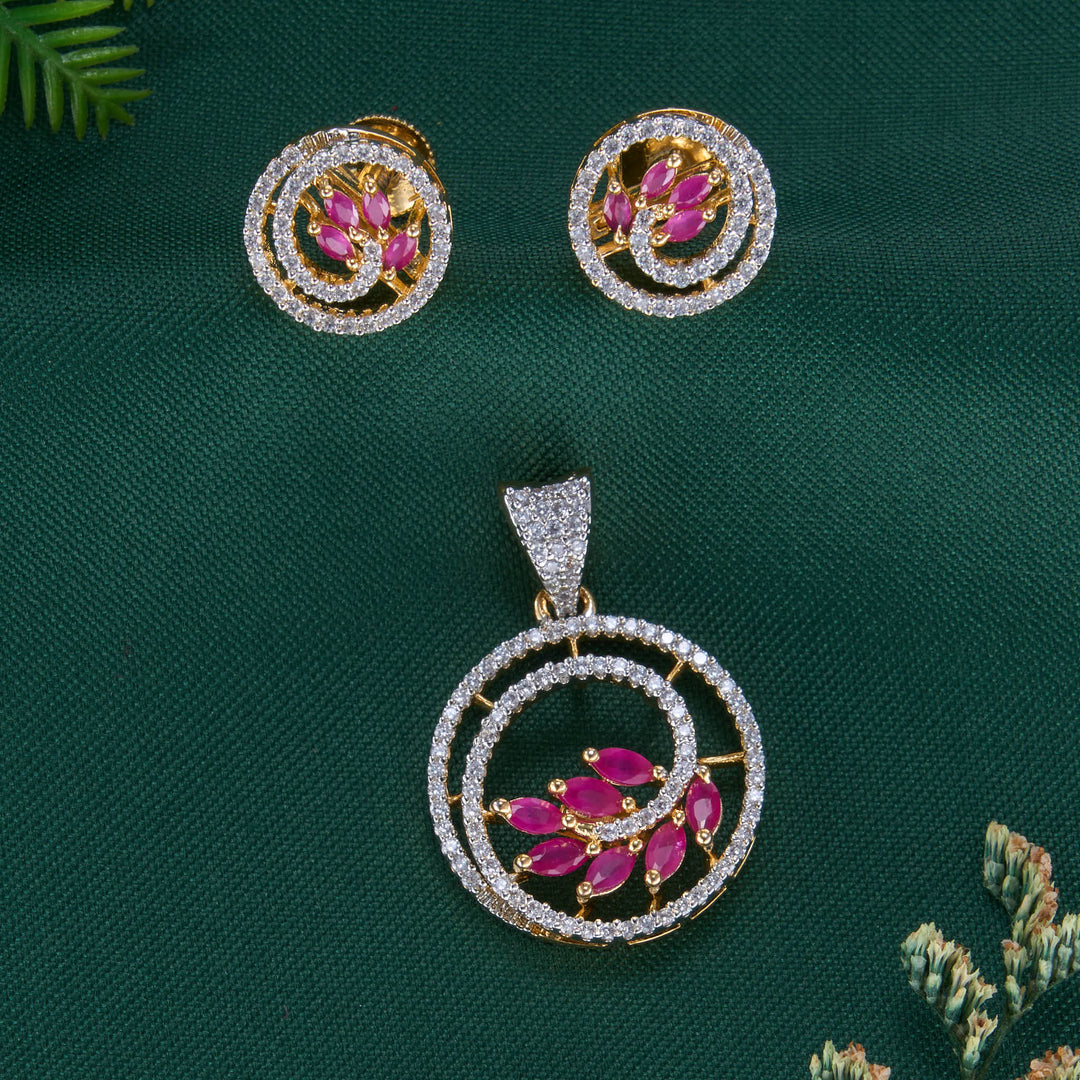 Greta Avikam Pendant Set