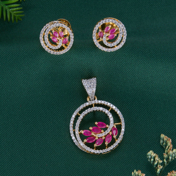 Greta Avikam Pendant Set
