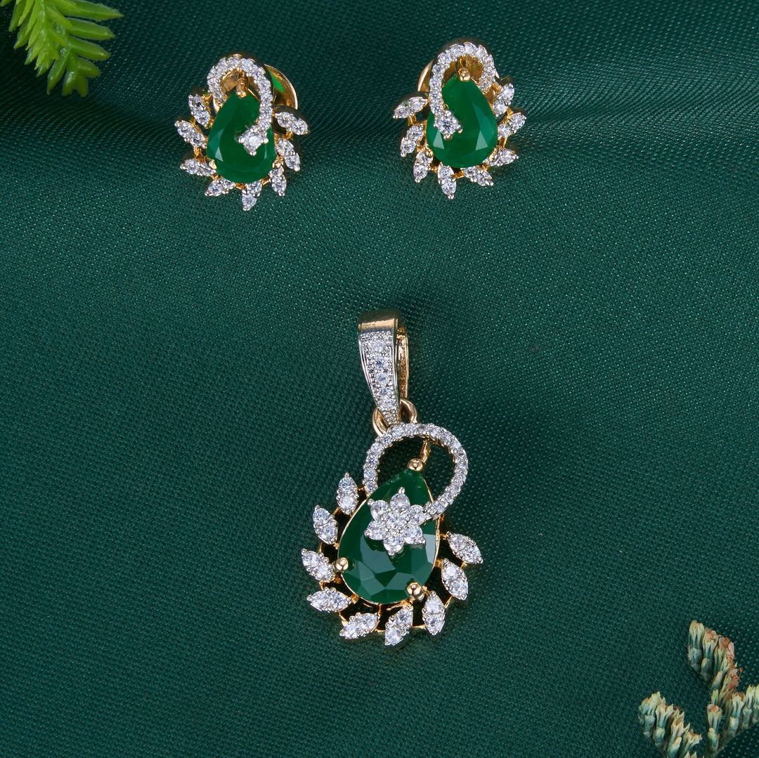 Elena Avikam Pendant Set