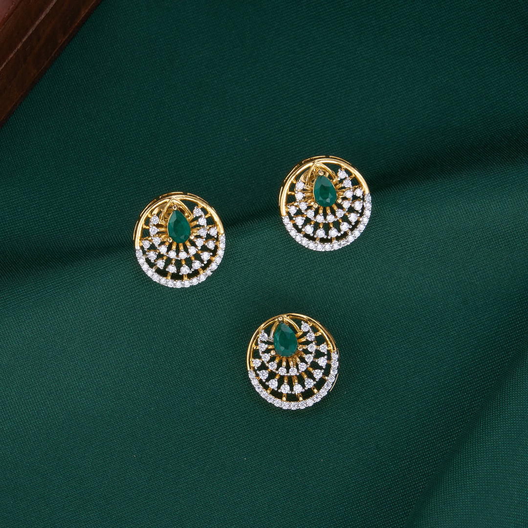 Chaitali Avikam Pendant Set