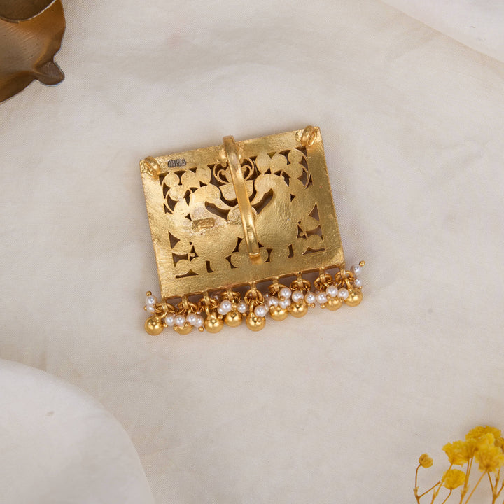 Rishalini Kundan Pendant