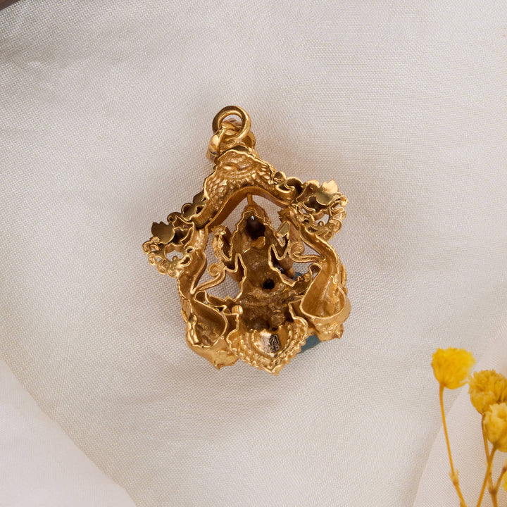 Divine Look 3D Spl Pendant