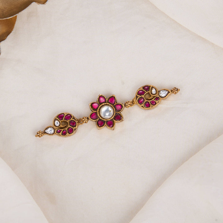 Mesmeric Kundan Pendant