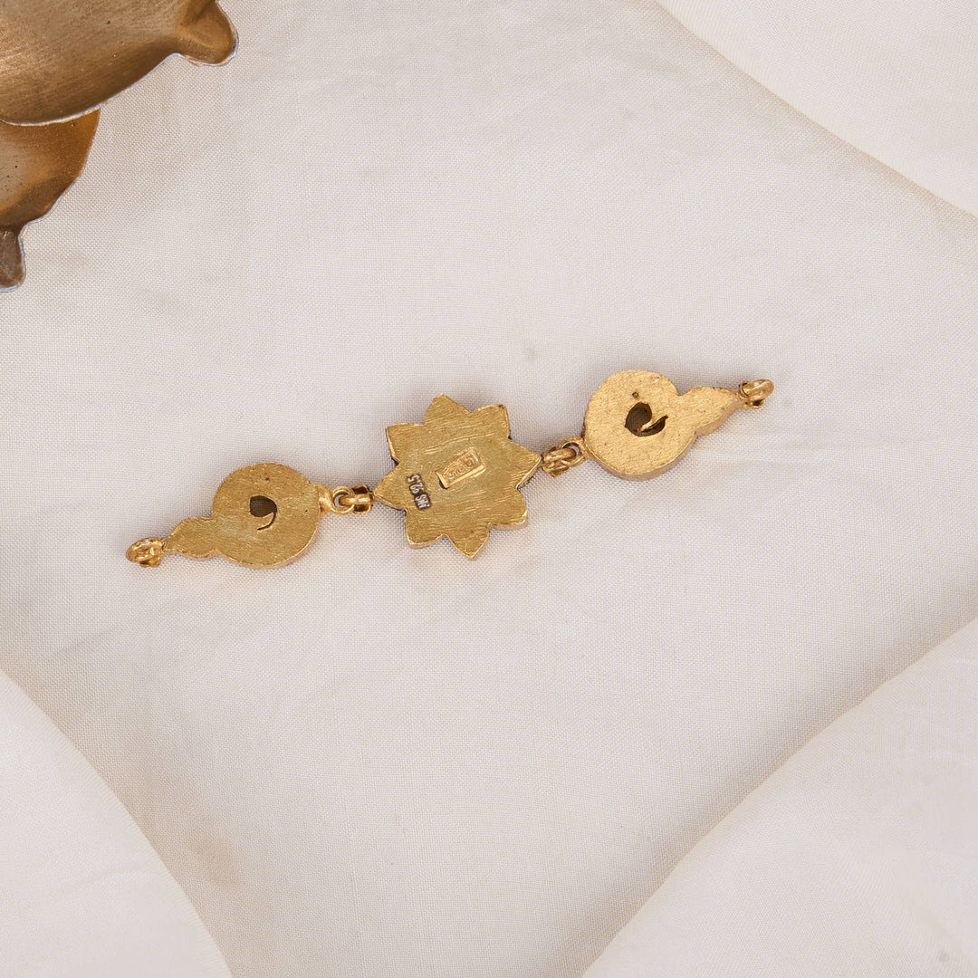 Mesmeric Kundan Pendant