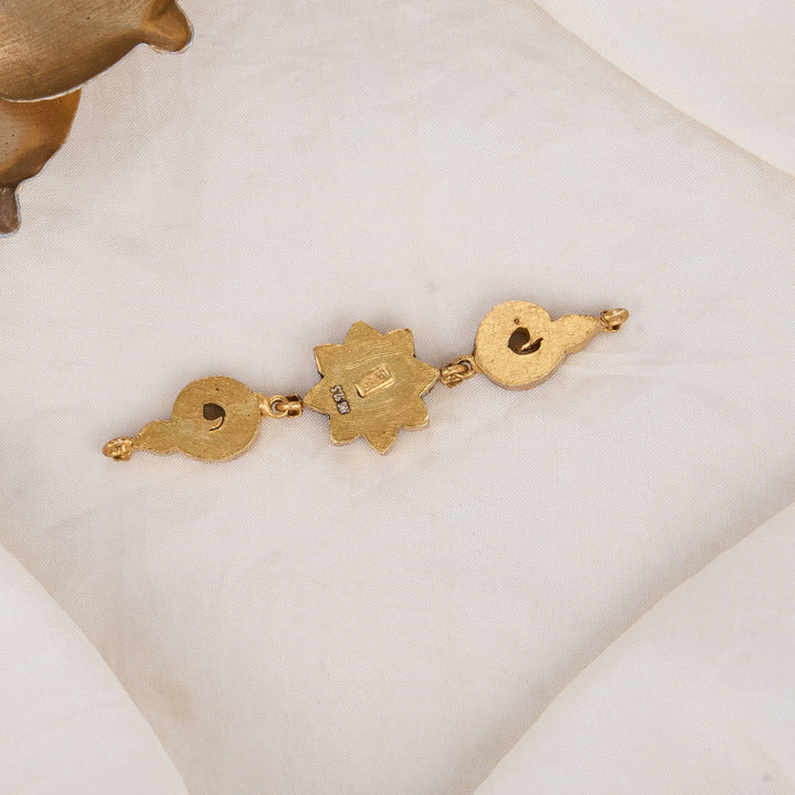Mesmeric Kundan Pendant