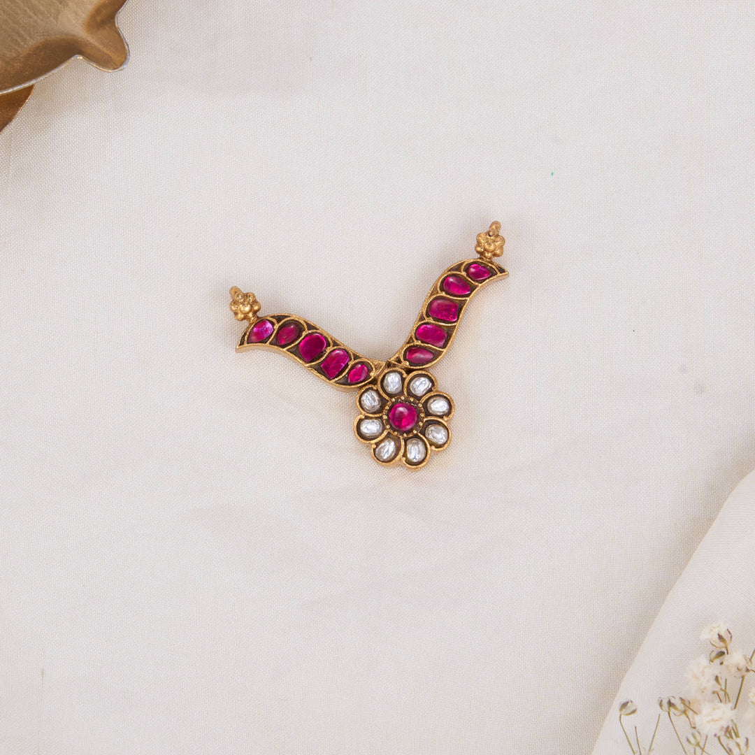 Regal Aura Kundan Pendant