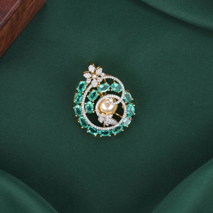 Dinikaa Diamond Design Pendant