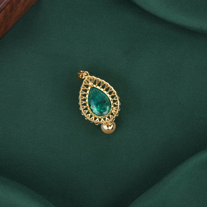 Cutie Diamond Design Pendant