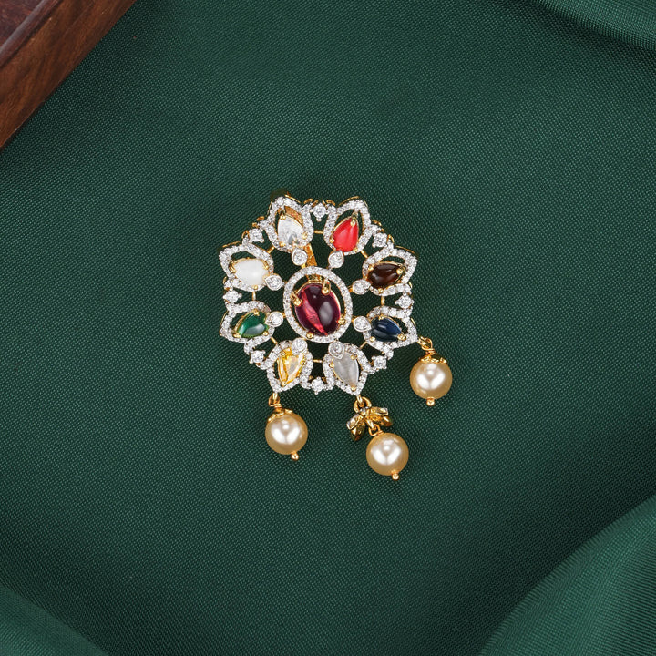 Dhanishikaa Diamond Design Pendant