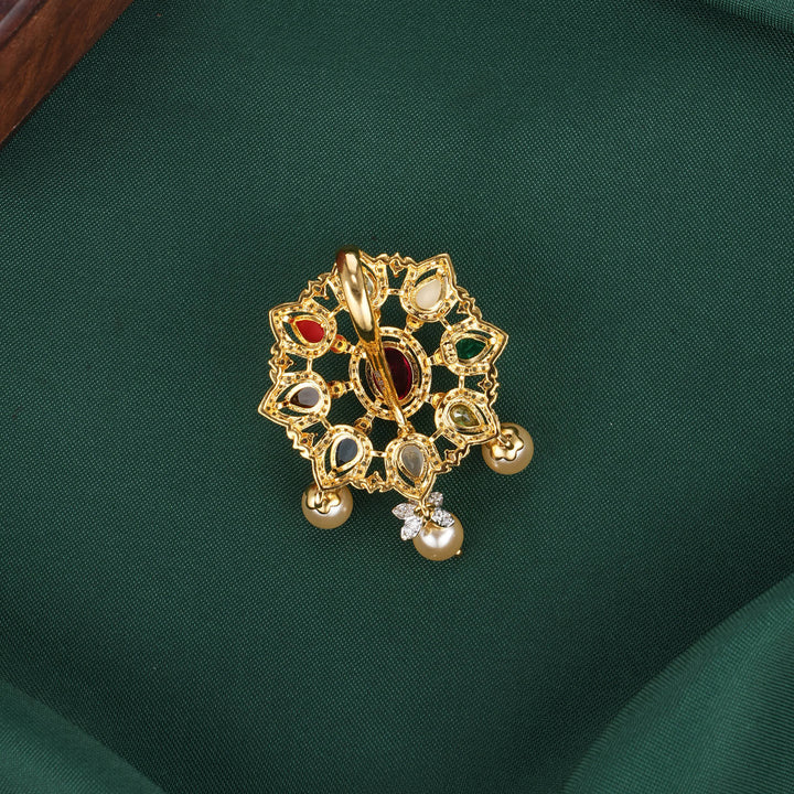 Dhanishikaa Diamond Design Pendant