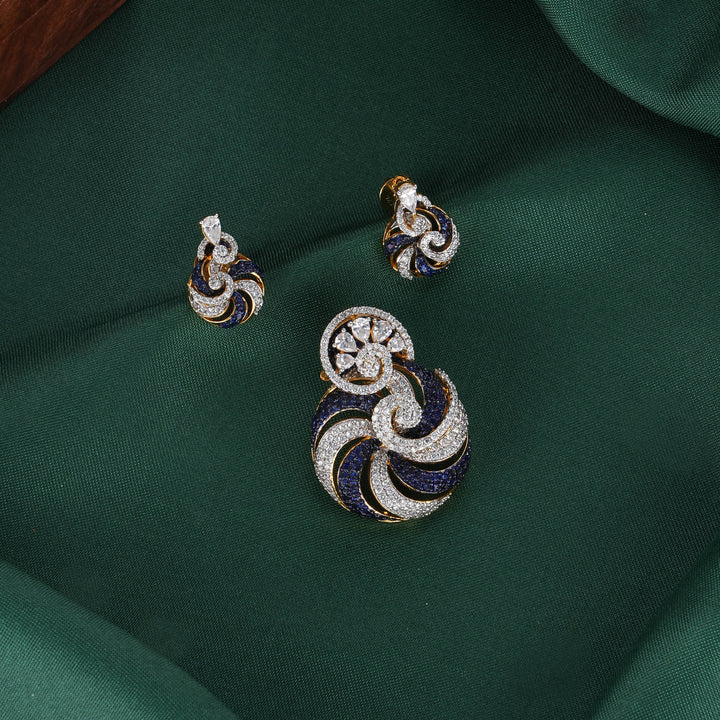 Gorgeous Avikam Pendant Set