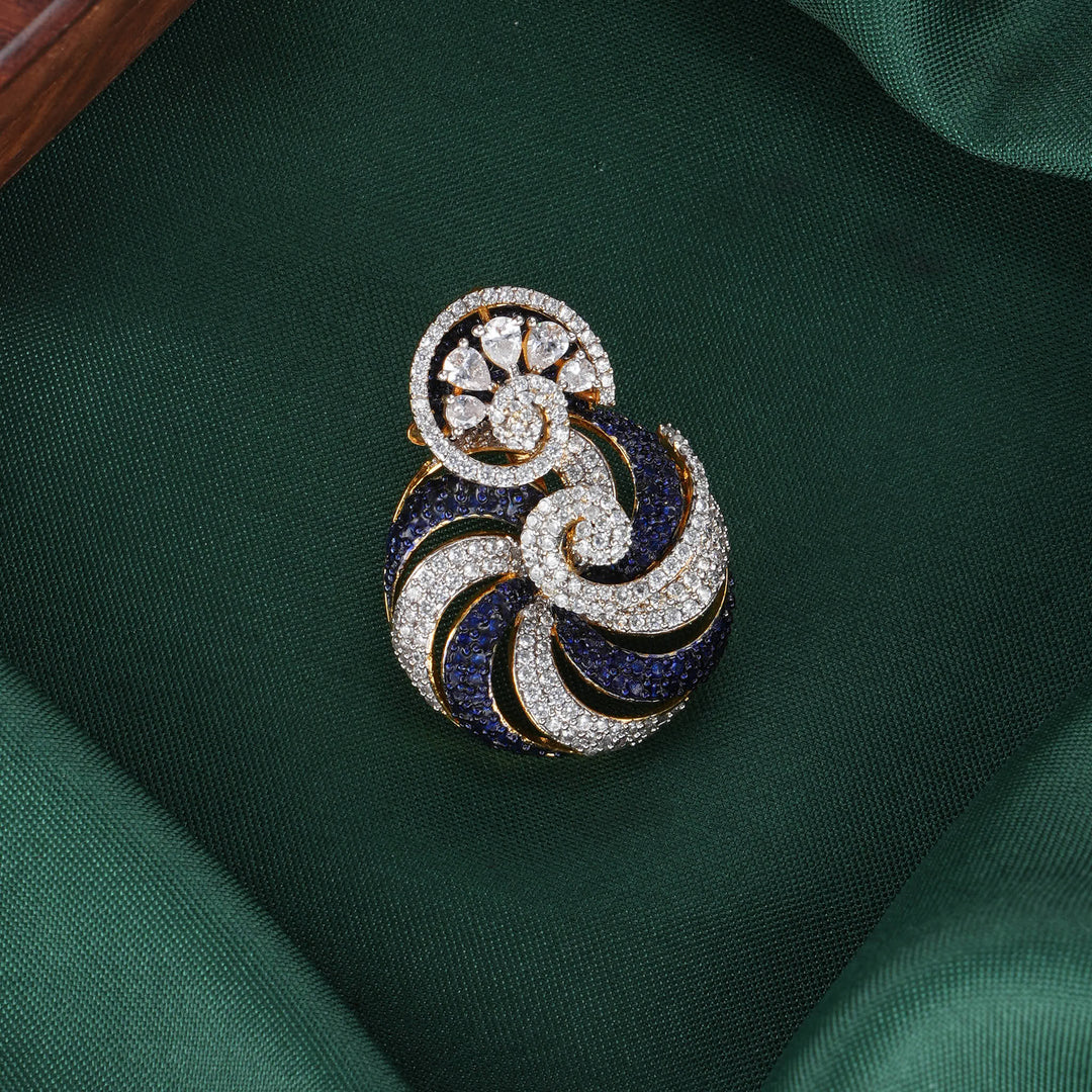 Gorgeous Avikam Pendant Set