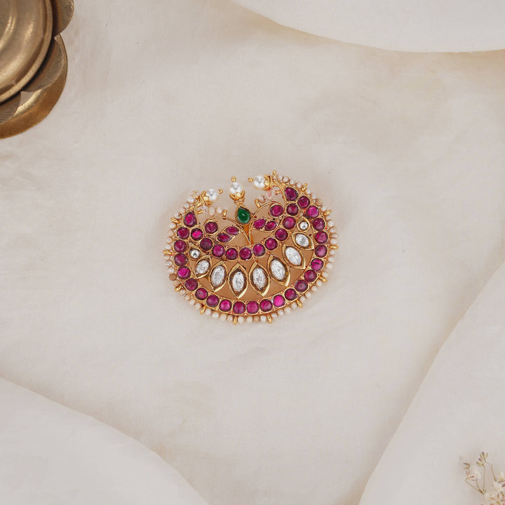 Abhinaa Kundan Pendant
