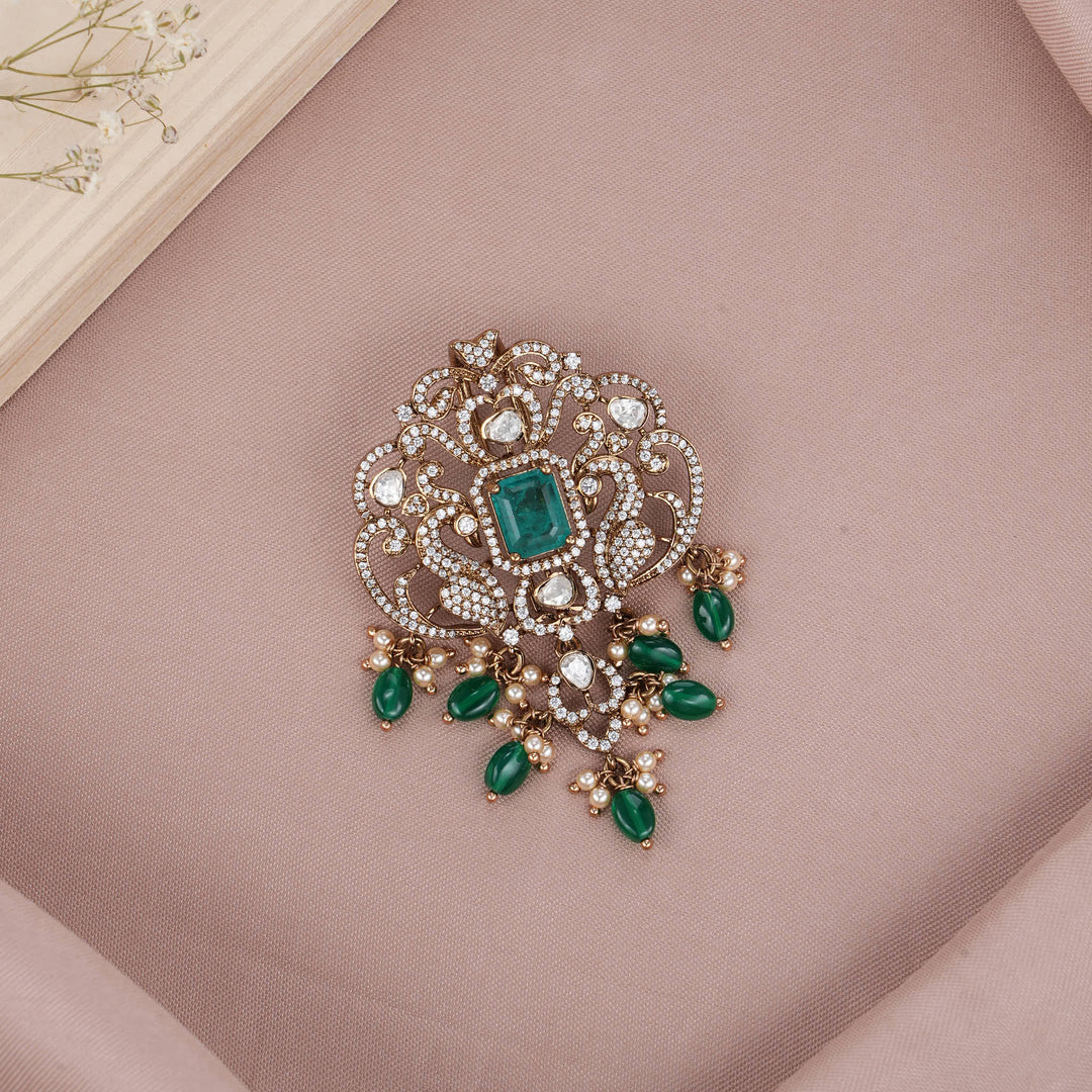Pranika Victorian Jada Billa
