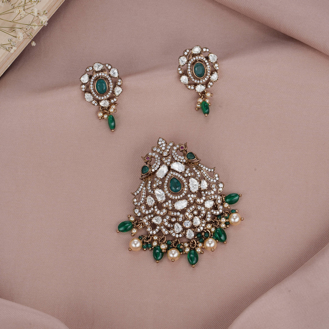 Unique Victorian Pendant set
