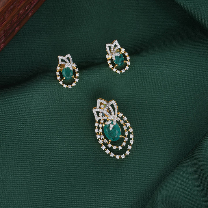 Hansikaa Avikam Pendant Set