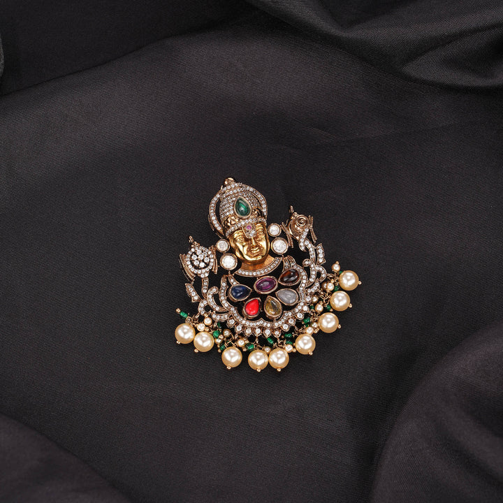 Divine Look Victorian Pendant set