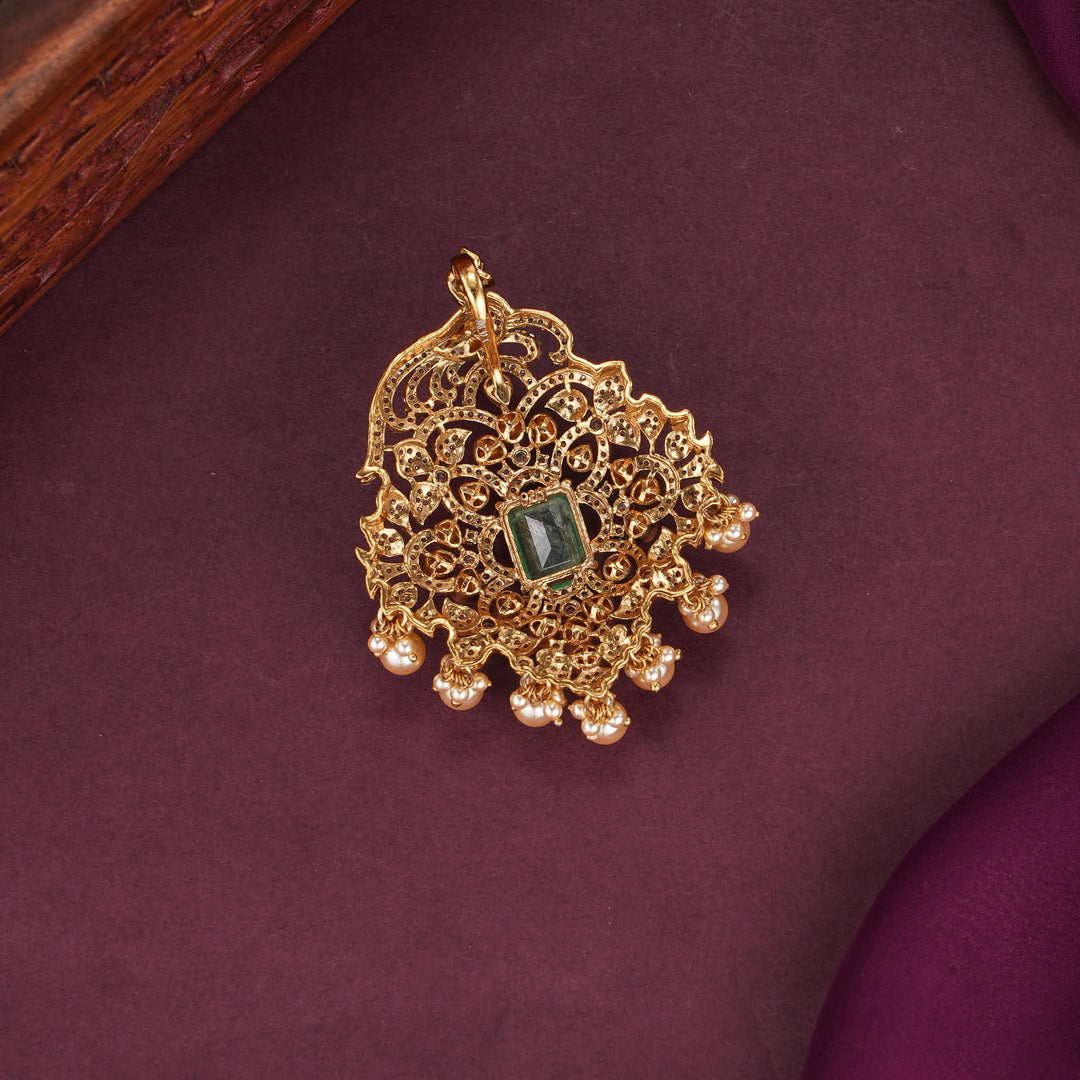 Mesmerizing Moissanite Pendant Set