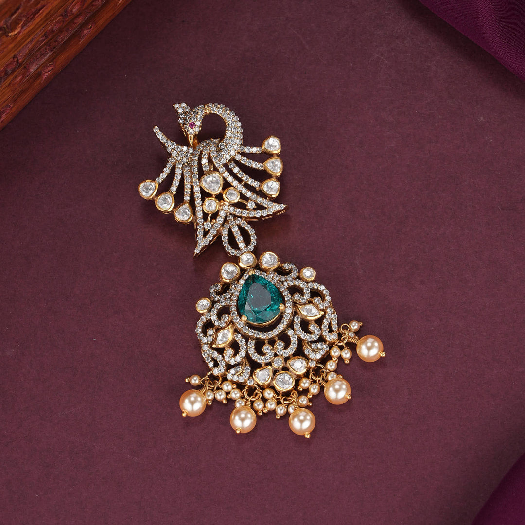 Catchy Chic Moissanite Pendant Set