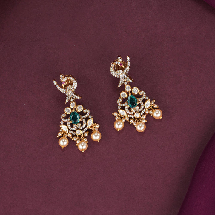 Catchy Chic Moissanite Pendant Set