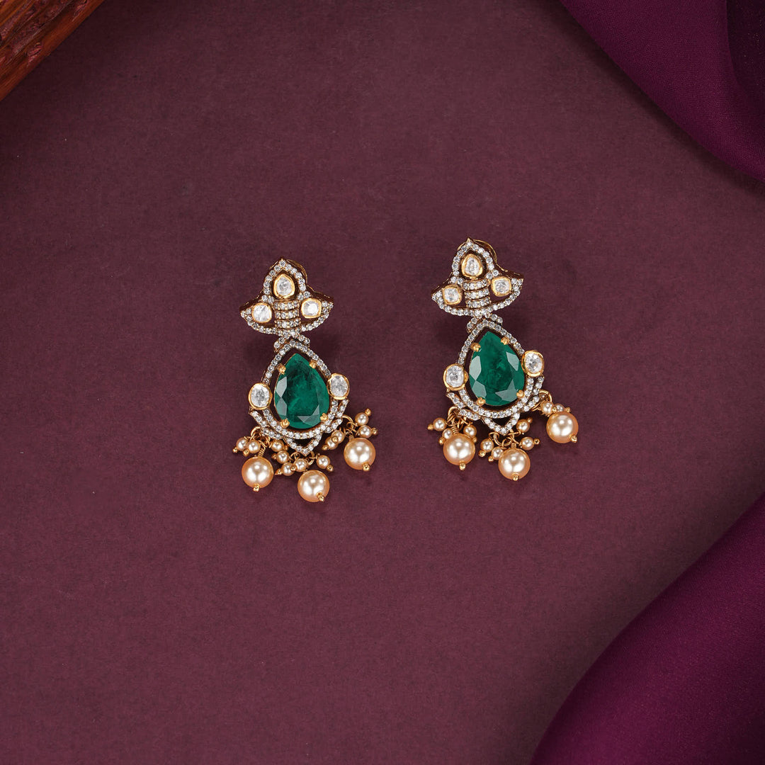 Yashikaa Moissanite Pendant Set