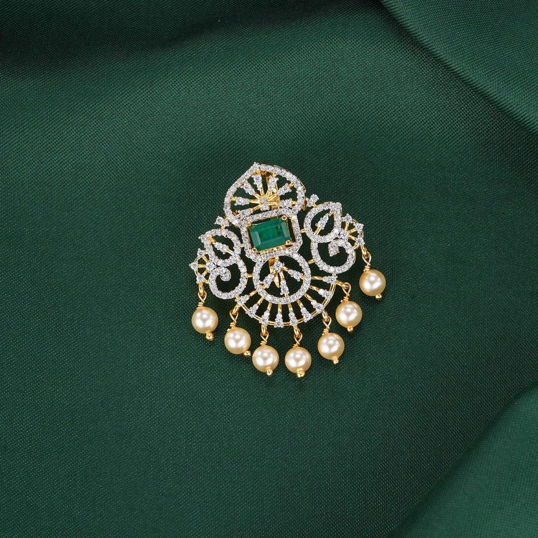 Vithisa Avikam Pendant Set