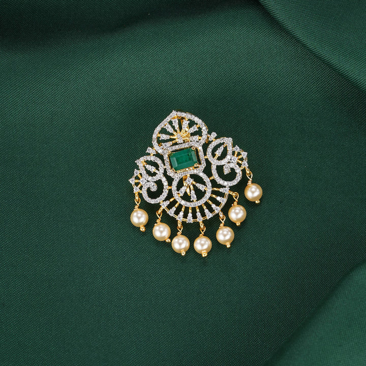Vithisa Avikam Pendant Set