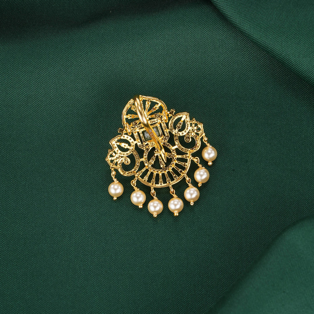 Vithisa Avikam Pendant Set