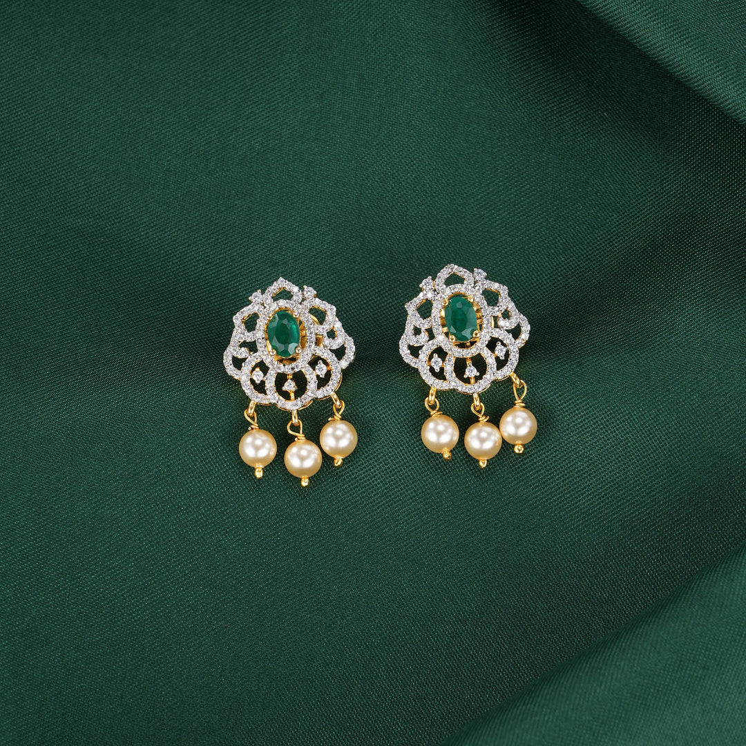 Tahnirika Avikam Pendant Set