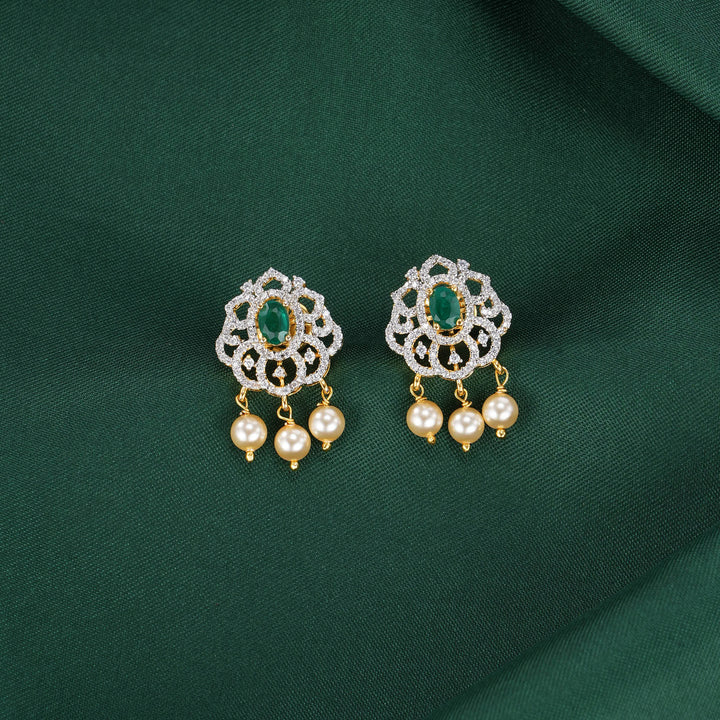 Tahnirika Avikam Pendant Set