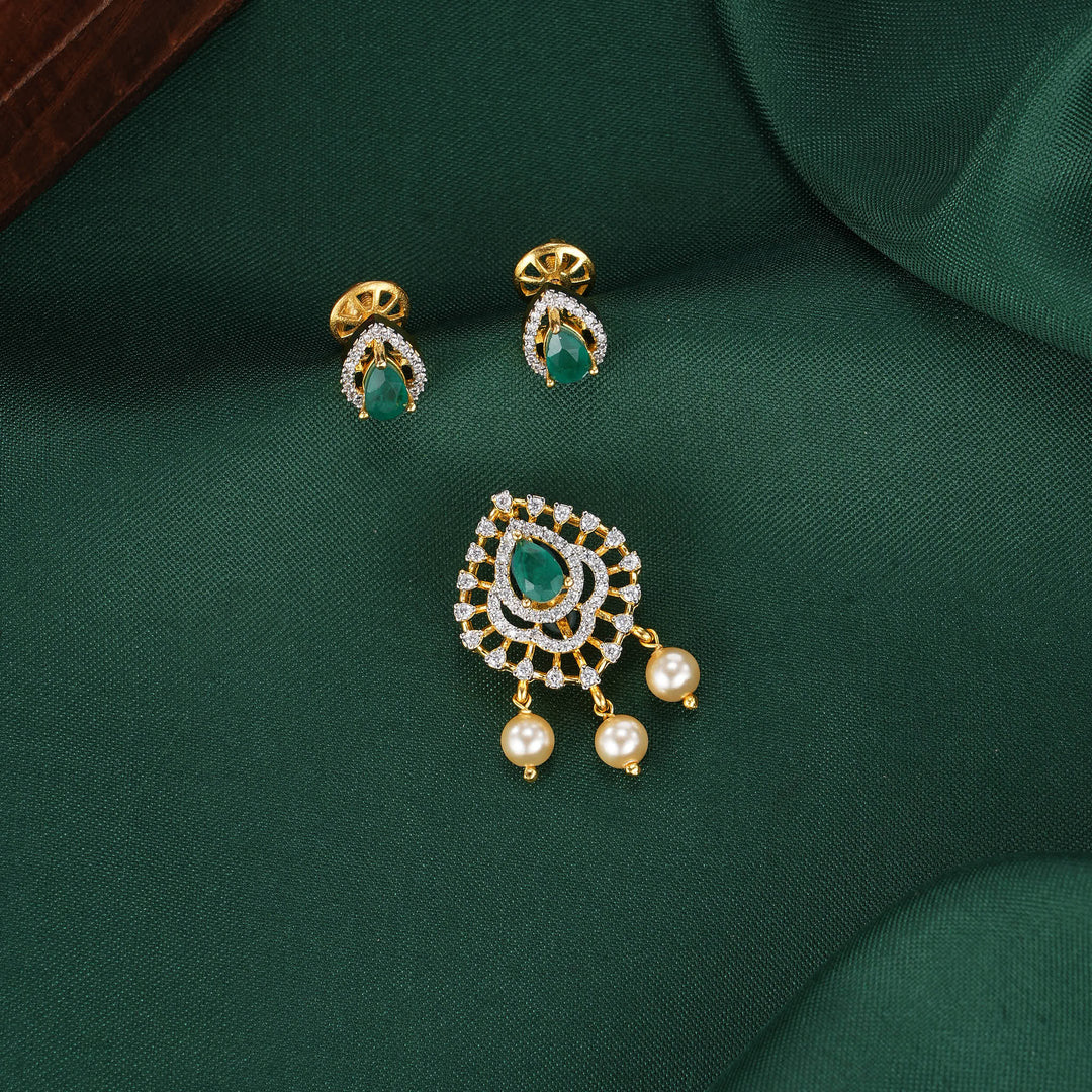 Elvera Avikam Pendant Set