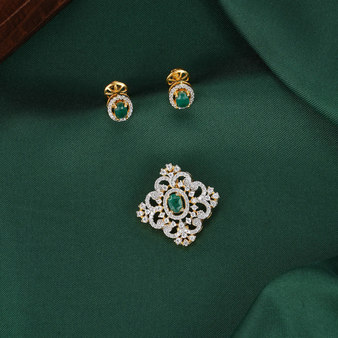 Hanisha Avikam Pendant Set